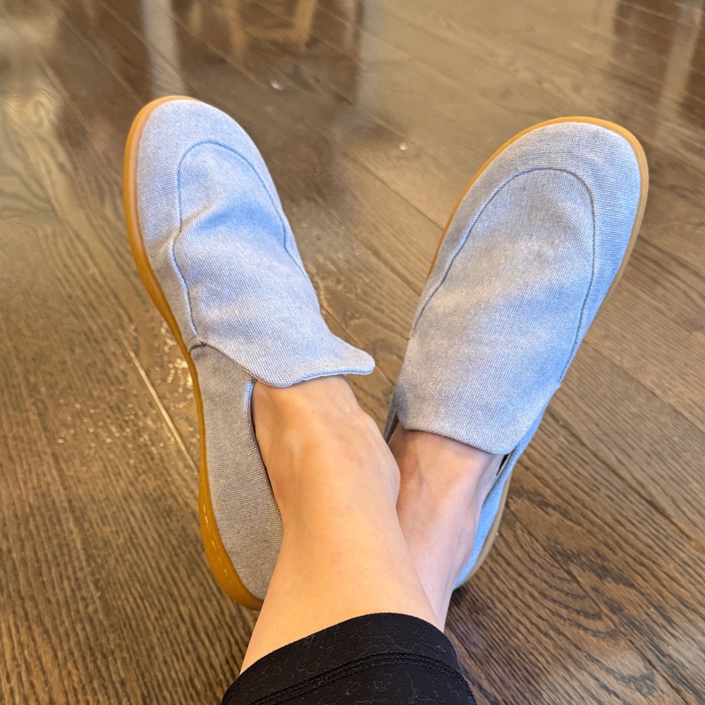 NWOT Light Blue Denim Slip-On Loafers Mukishoes Barefoot Argento size 40